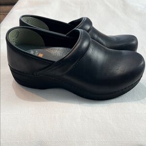 Dansko XP20 Black Slip-On Work Clogs Sz 37
